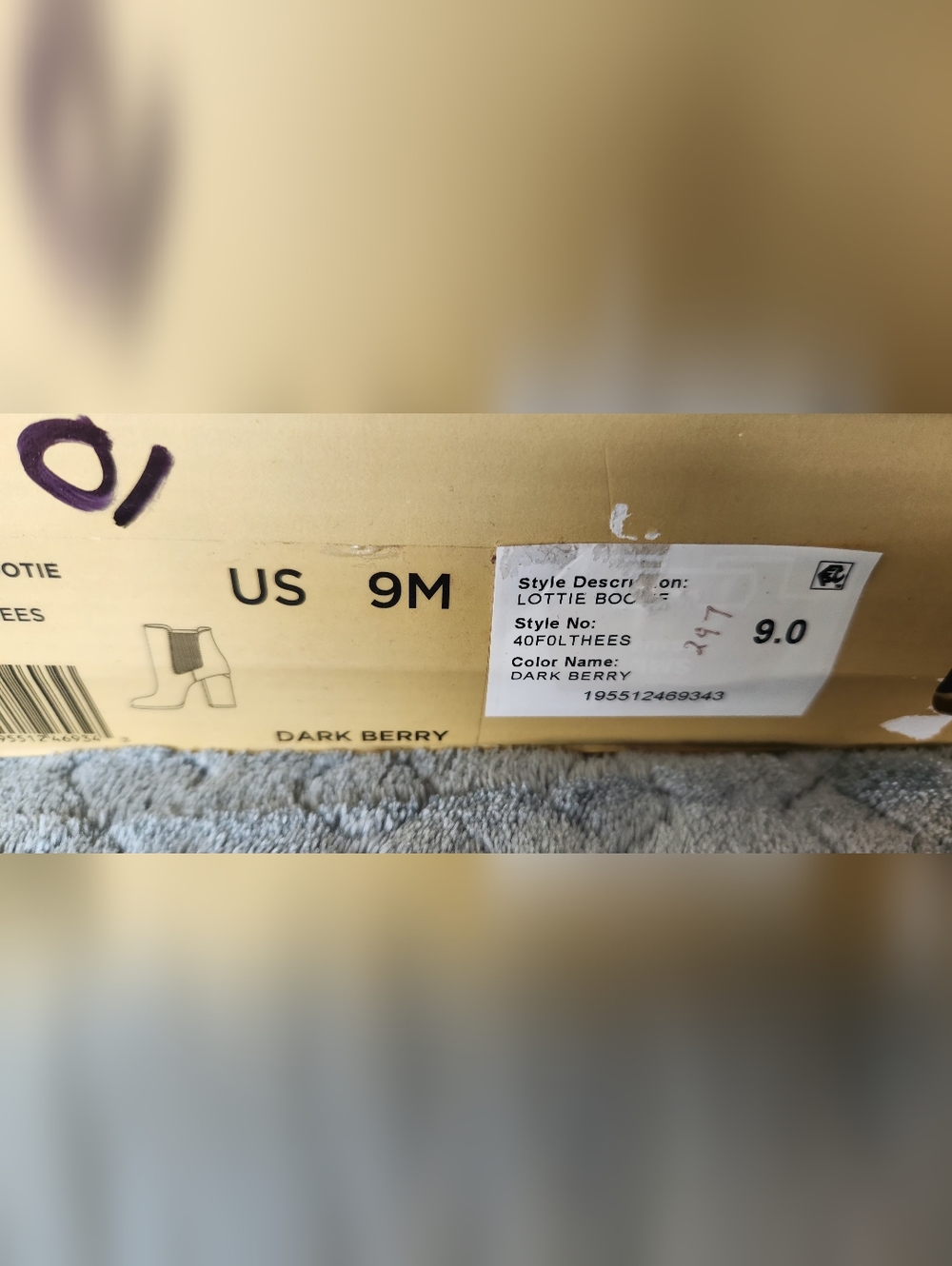 NEW. Michael Kors Burgundy Suede Ankle Booties. Size 9 Medium. NIB. - Picture 11 of 13